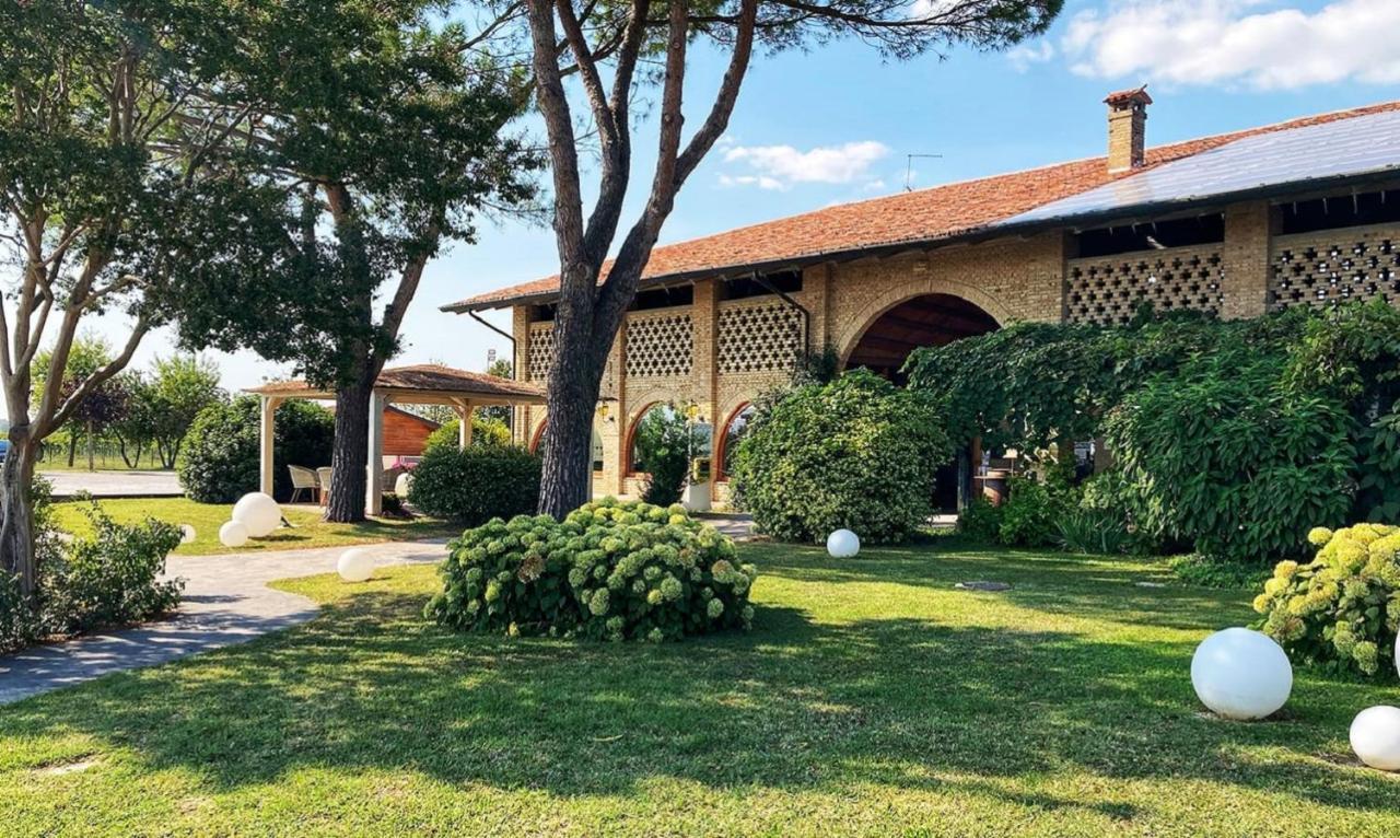 Agriturismo Isola Augusta Palazzolo dello Stella Luaran gambar
