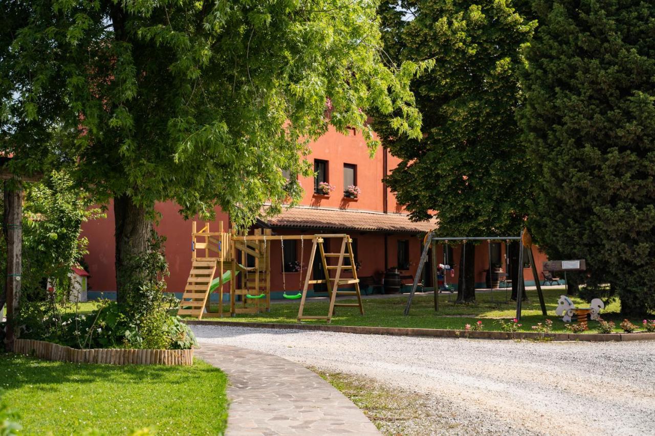 Agriturismo Isola Augusta Palazzolo dello Stella Luaran gambar