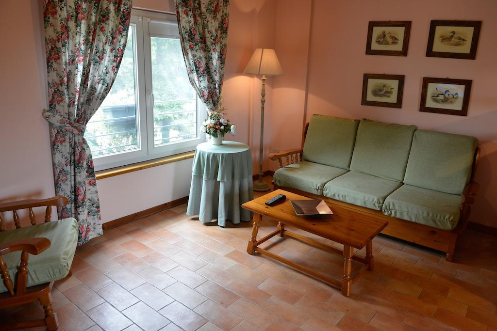Agriturismo Isola Augusta Palazzolo dello Stella Bilik gambar