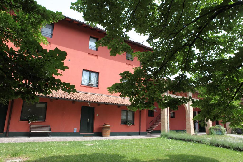 Agriturismo Isola Augusta Palazzolo dello Stella Luaran gambar
