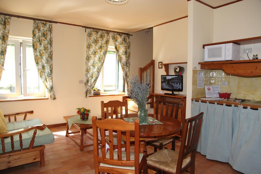 Agriturismo Isola Augusta Palazzolo dello Stella Luaran gambar
