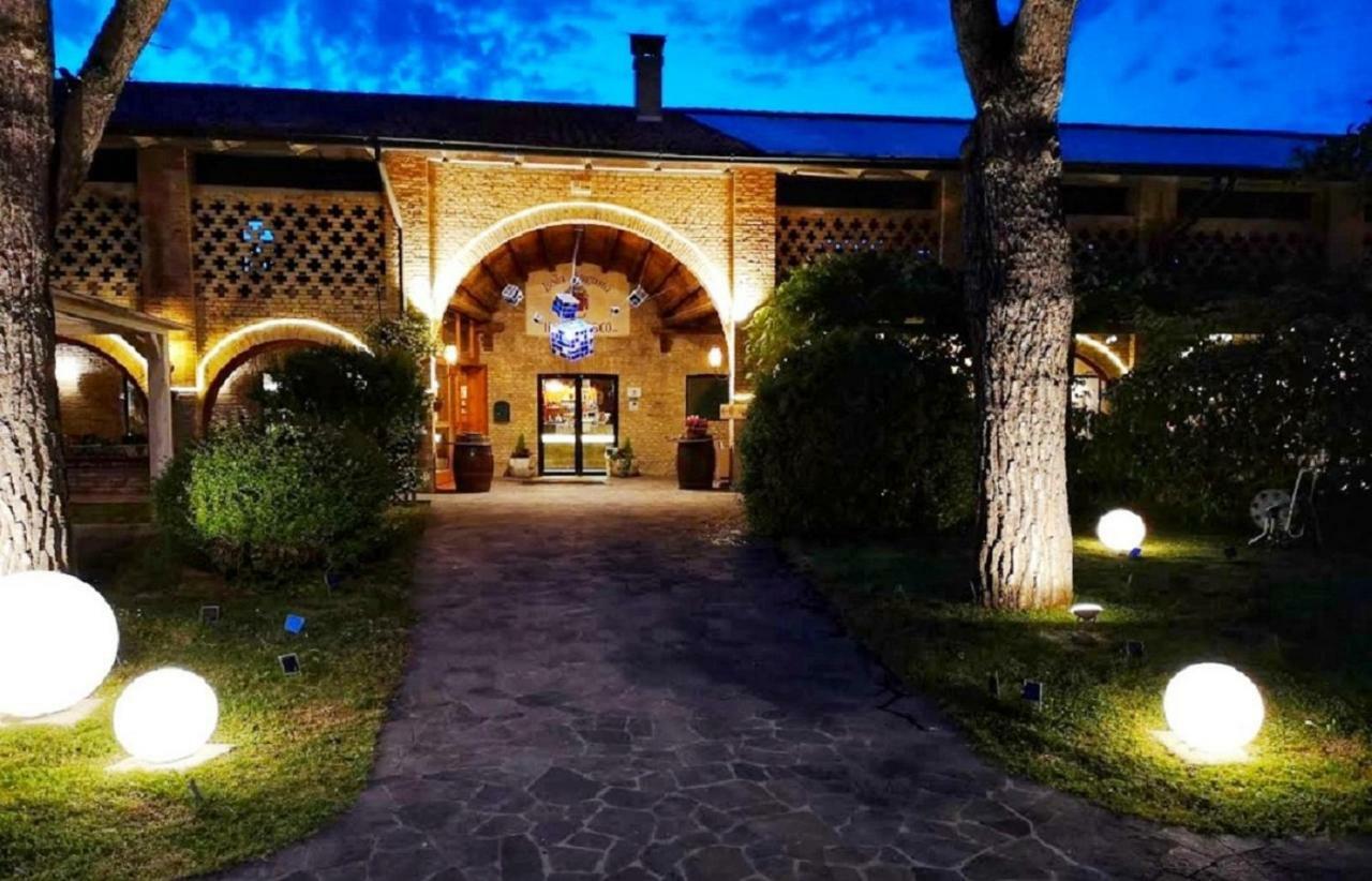 Agriturismo Isola Augusta Palazzolo dello Stella Luaran gambar
